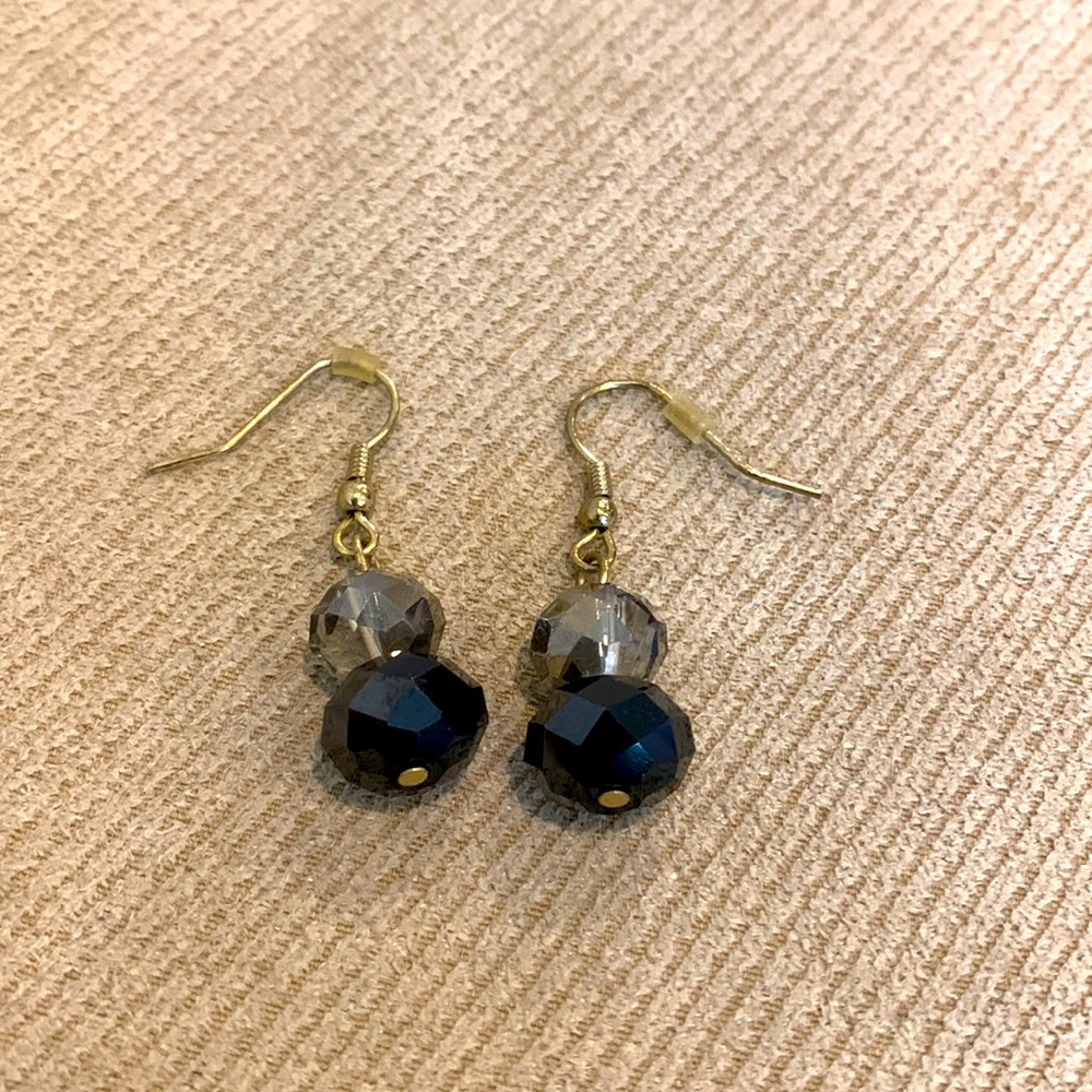 Pale/dark purple earrings